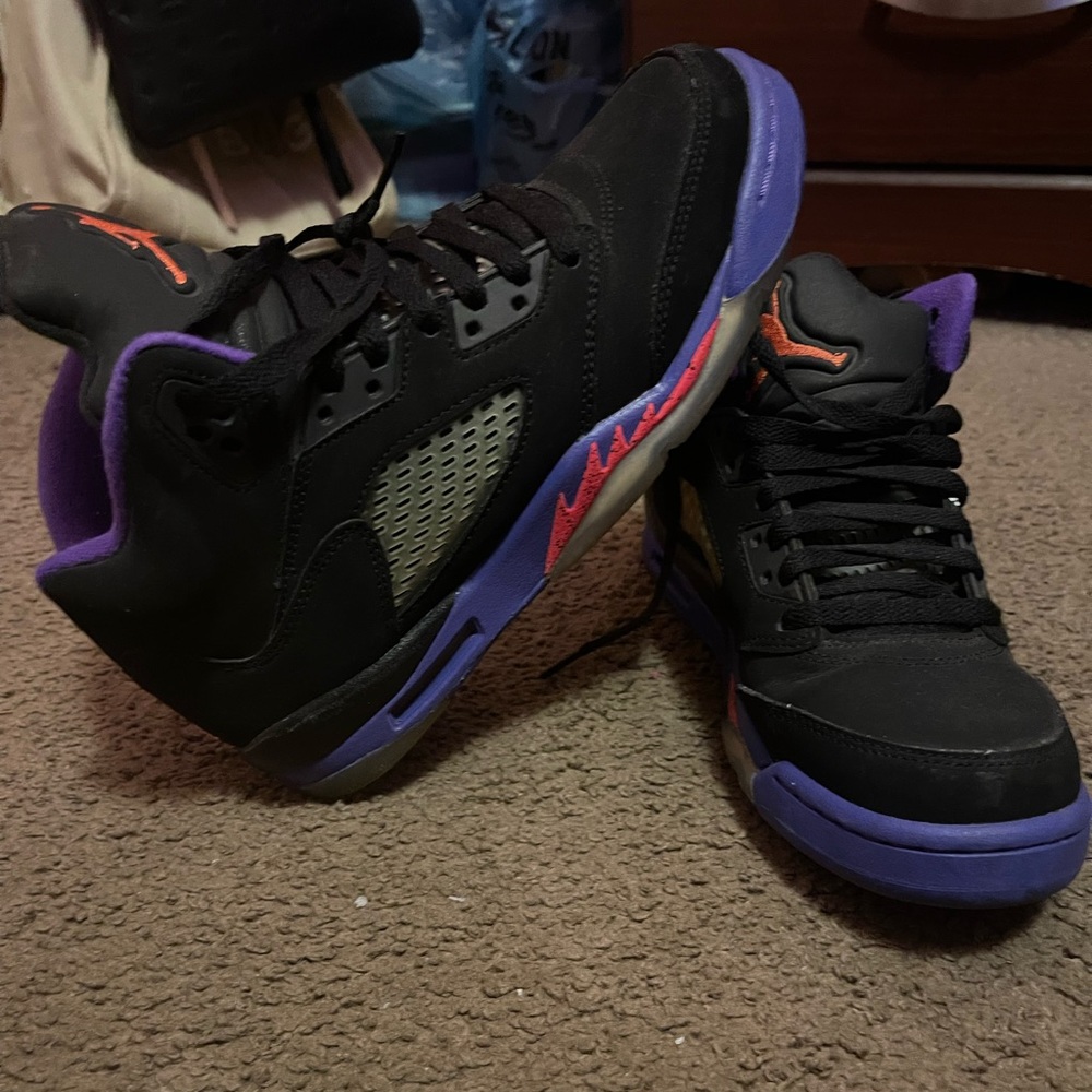 Nike Air Jordan V 5 Retro BLACK GRAPE PURPLE (US 7 Y)